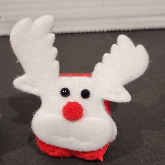 3-Christmas Themed Slap Bracelets Santa & Reindeer Felt Red Band Kids Elf Gifts - Picture 4 of 9